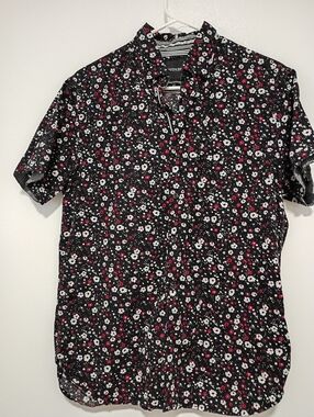 Cactus Man Ricky Singh Short Sleeve Button Up Shirt Small?